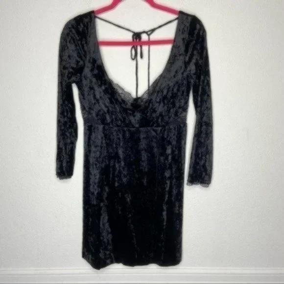 Free People Kat Velvet Black Mini Dress Size S NWT - Picture 2 of 6